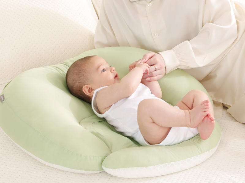breastfeeding pillow