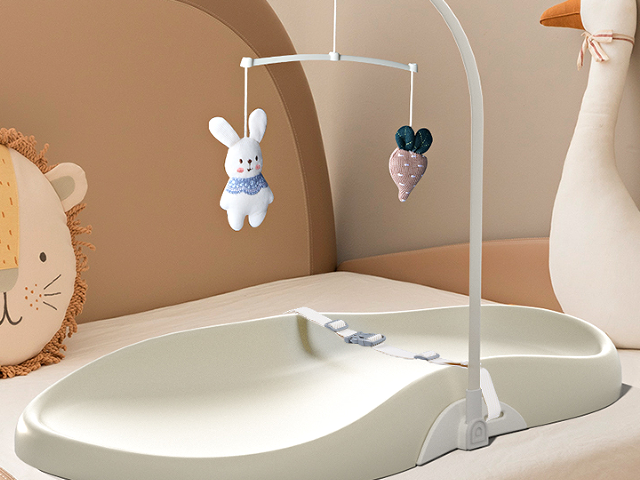 Precautions for Using Baby Changing Pads in Different Seasons